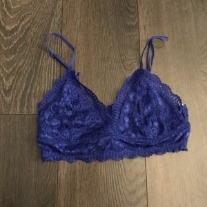 BNWT Aritzia Renfrew Lace Bralette S